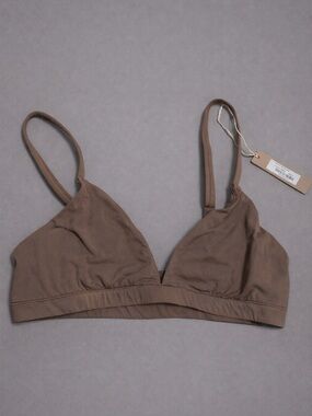 Skims fits everybody triangle bra